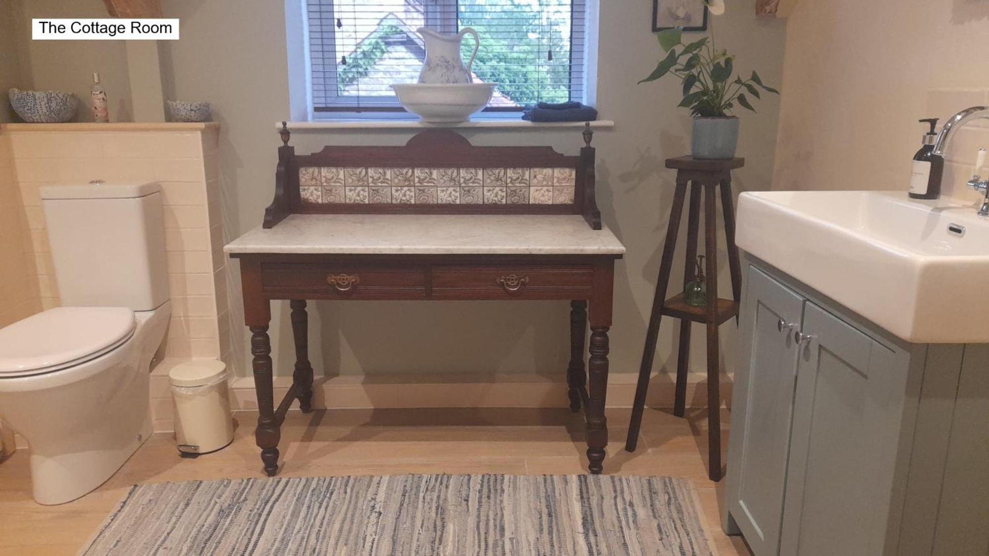 Cotswold Cottage Bed & Breakfast Luckington Εξωτερικό φωτογραφία