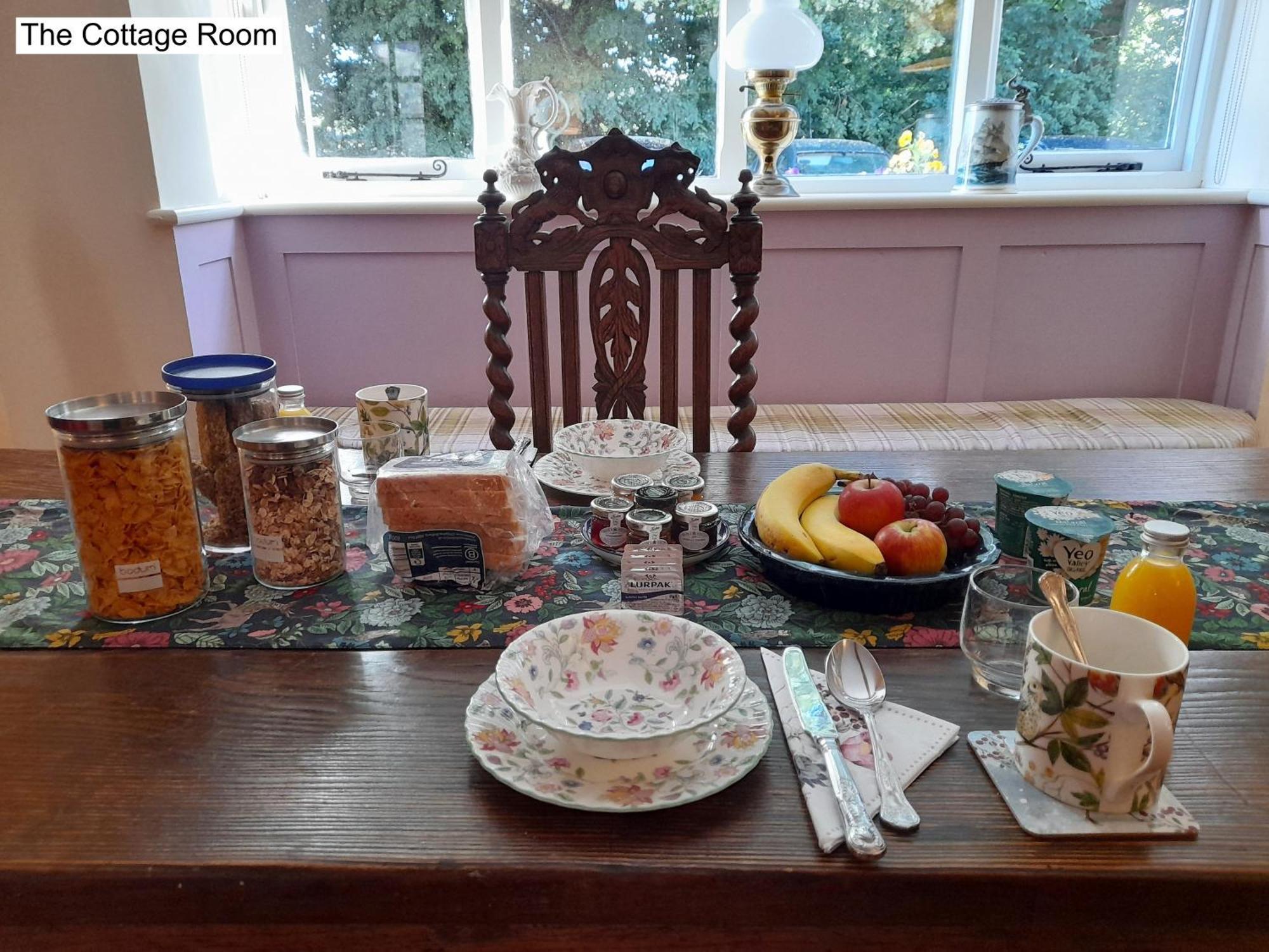 Cotswold Cottage Bed & Breakfast Luckington Εξωτερικό φωτογραφία