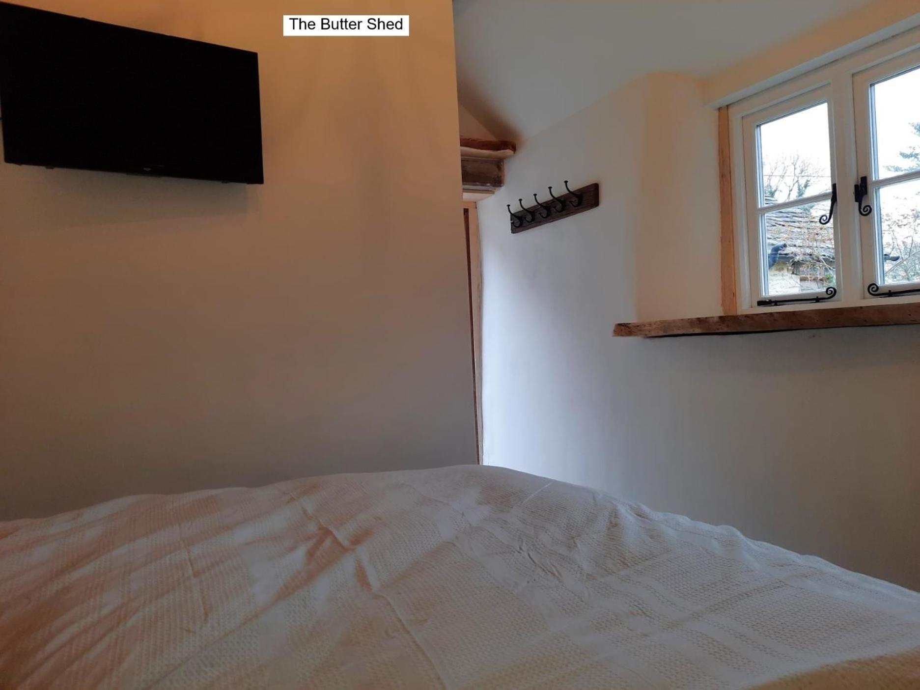 Cotswold Cottage Bed & Breakfast Luckington Εξωτερικό φωτογραφία