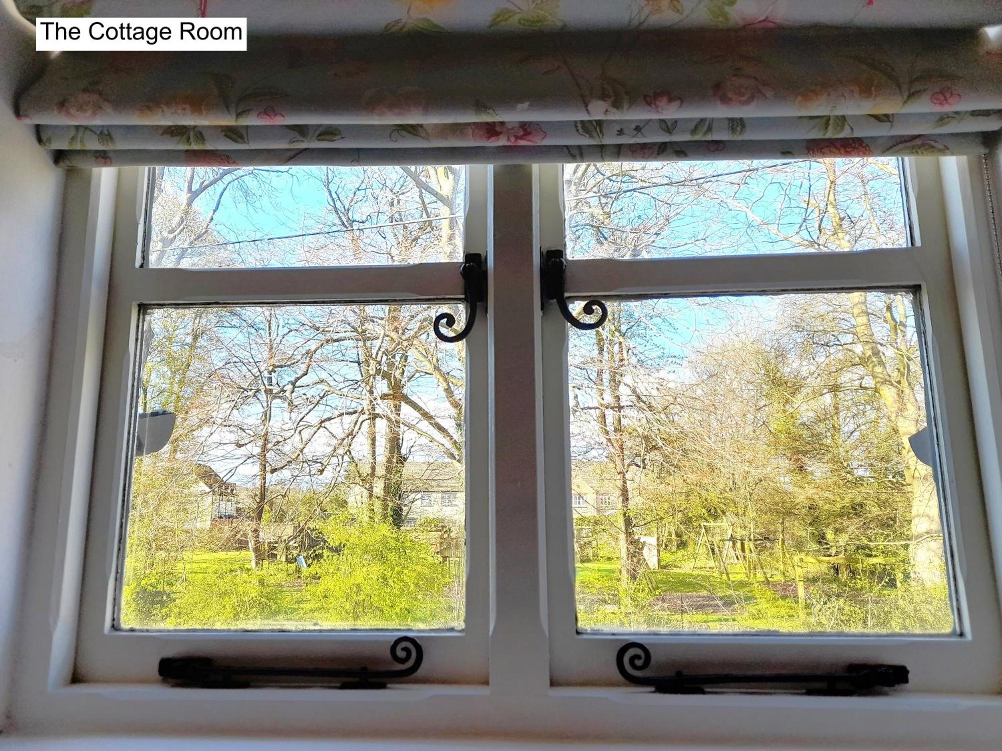 Cotswold Cottage Bed & Breakfast Luckington Εξωτερικό φωτογραφία