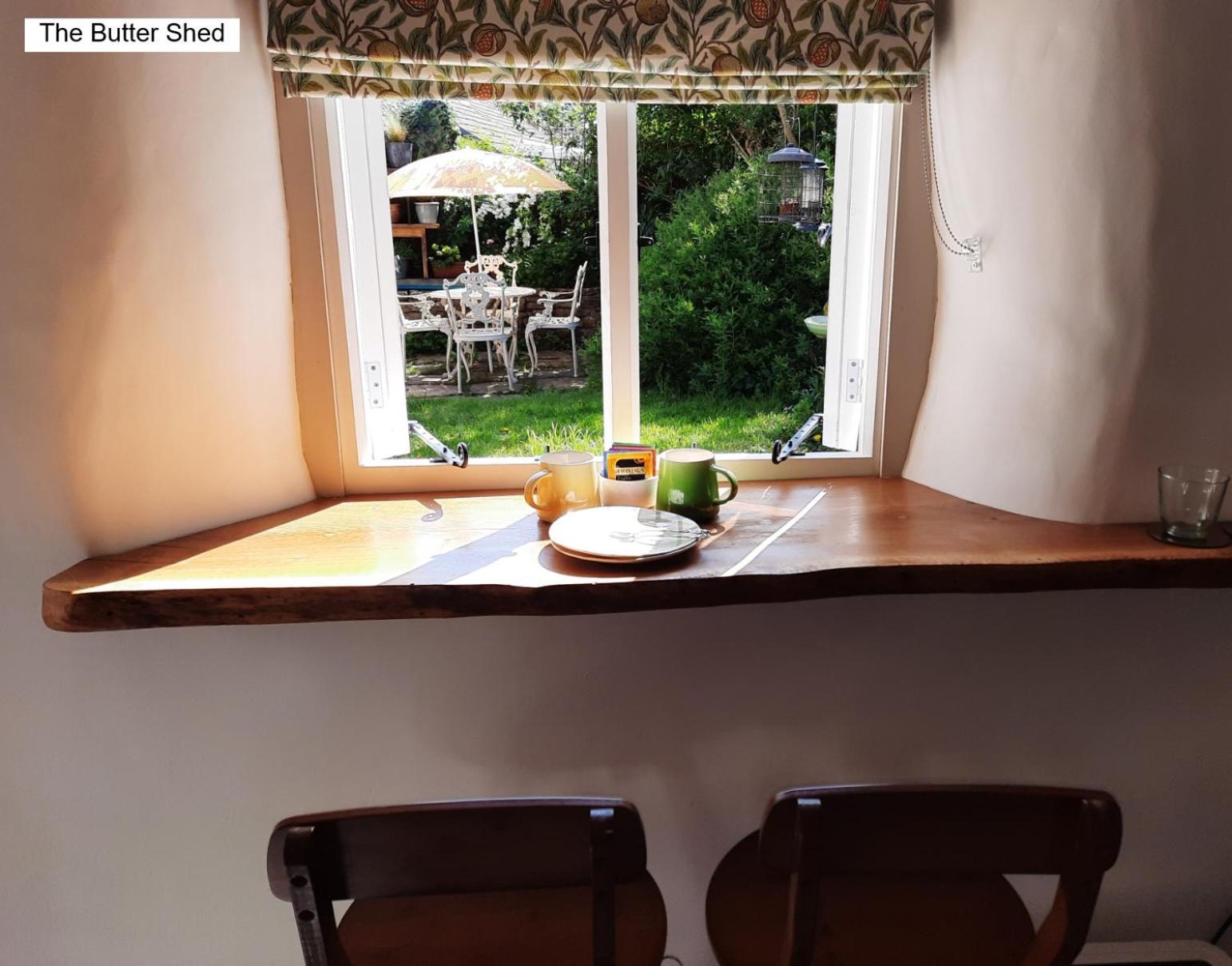 Cotswold Cottage Bed & Breakfast Luckington Εξωτερικό φωτογραφία